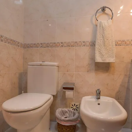 Quarto em Acomodações Particulares Be Lost - Guest House *