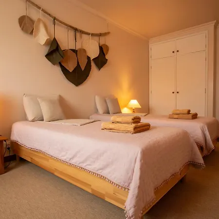 Quarto em Acomodações Particulares Be Lost - Guest House *